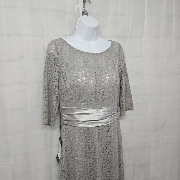 NWT Ever Pretty Dress Floral Lace Gray Satin Maxi Whimsigoth  12 - Picture 4 of 15